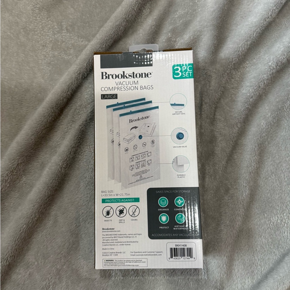 Brookstone Large Vacuum Compression Bags Set - Multi-Color - Picture 4 of 7